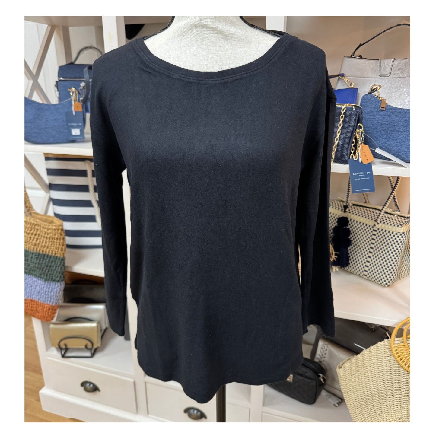 La Cera Round Neck Pullover Top