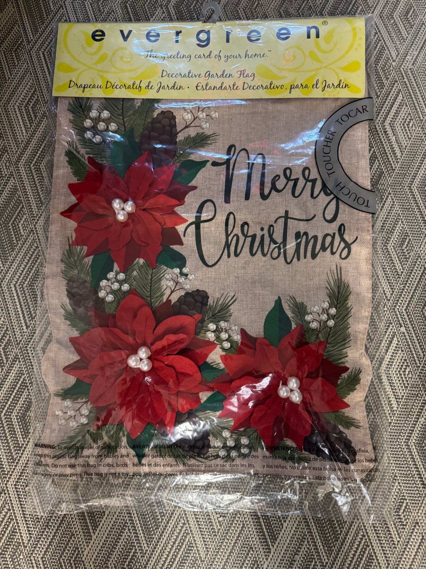 Garden Flag - Pointsetta