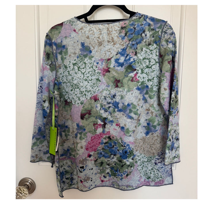 Monet Hydrangea Reversible 3/4 Sleeve Top | Pink &amp; Blue Floral